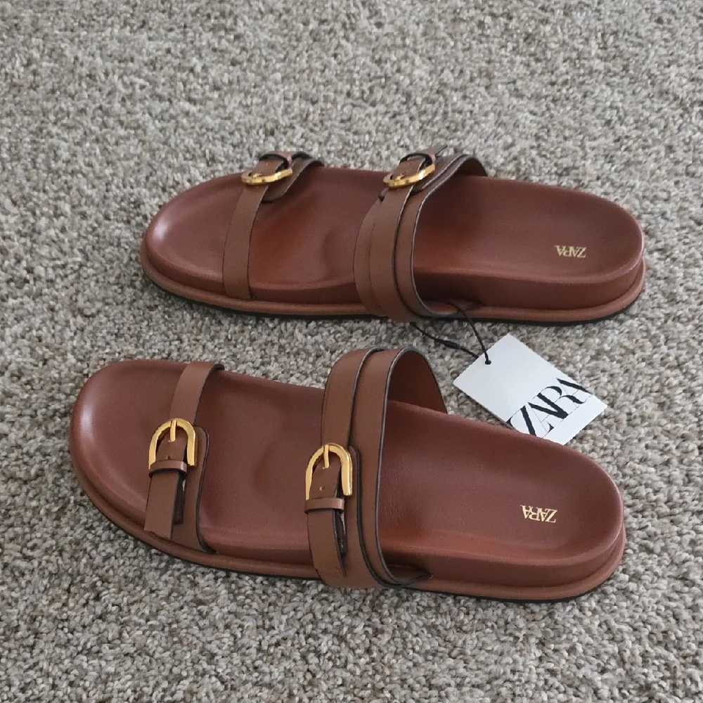 Zara Brown Sandals with Gold Buckles - Picture 2 of 3